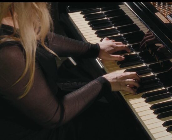 Performance de Desirée Duwe para “Crepúsculo Amazônico” já disponível na internet.