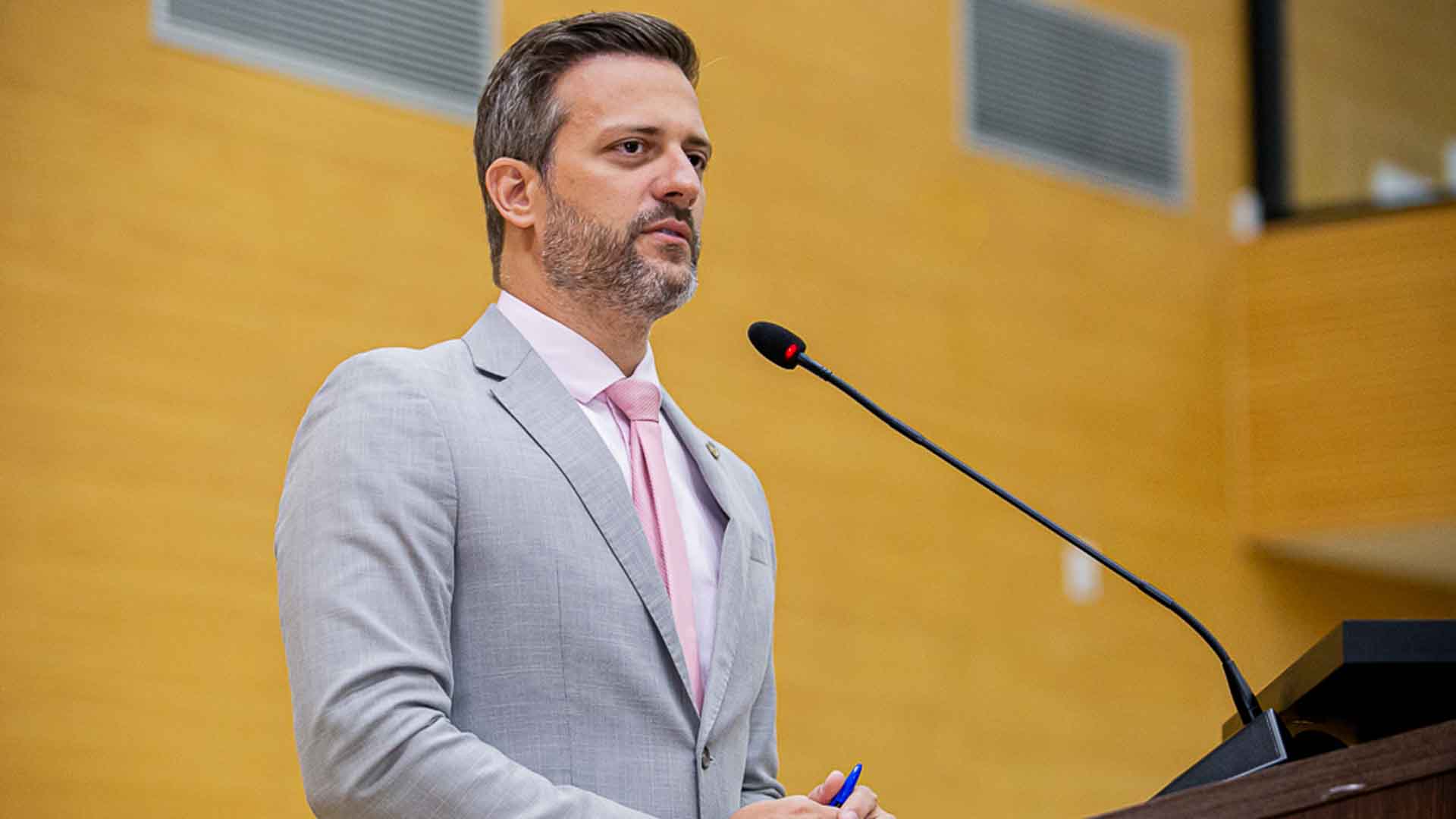 Deputado Delegado Lucas apresenta indicação para construção de rotatória em Vila União