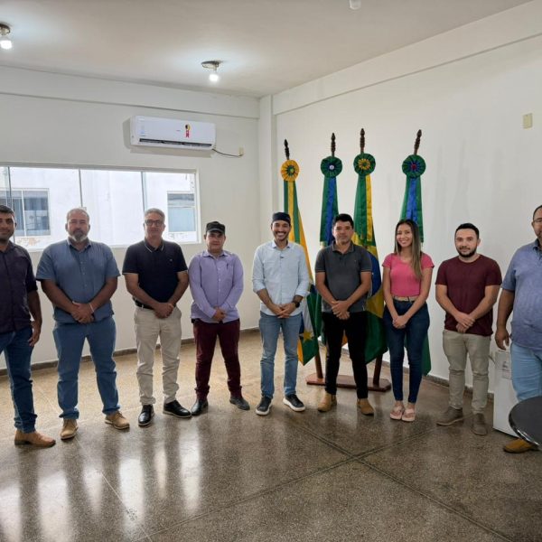 Novo hospital de Corumbiara avança com apoio de R$ 1 milhão do Dr. Fernando Máximo e lideranças do município