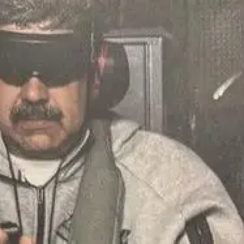 presidente venezuelano Nicolás Maduro e sua esposa, Cilia Flores, foram capturados e levados para fora do país, conforme anunciado pelo presidente dos EUA.