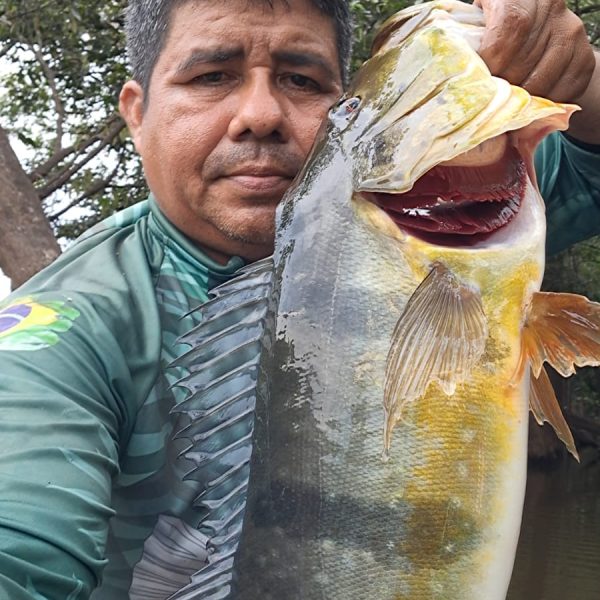 Aventura no Igarapé Açú são variadas  e revelam paraíso pouco explorado